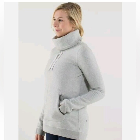Lululemon Avenue Pullover Sweatshirt Heathered Light Grey /
Soot Light - Picture 4 of 8